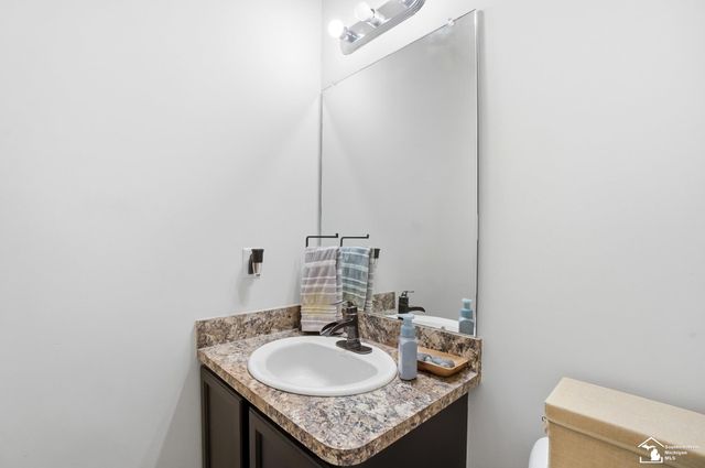35793 Concord Drive, Romulus, MI 48174