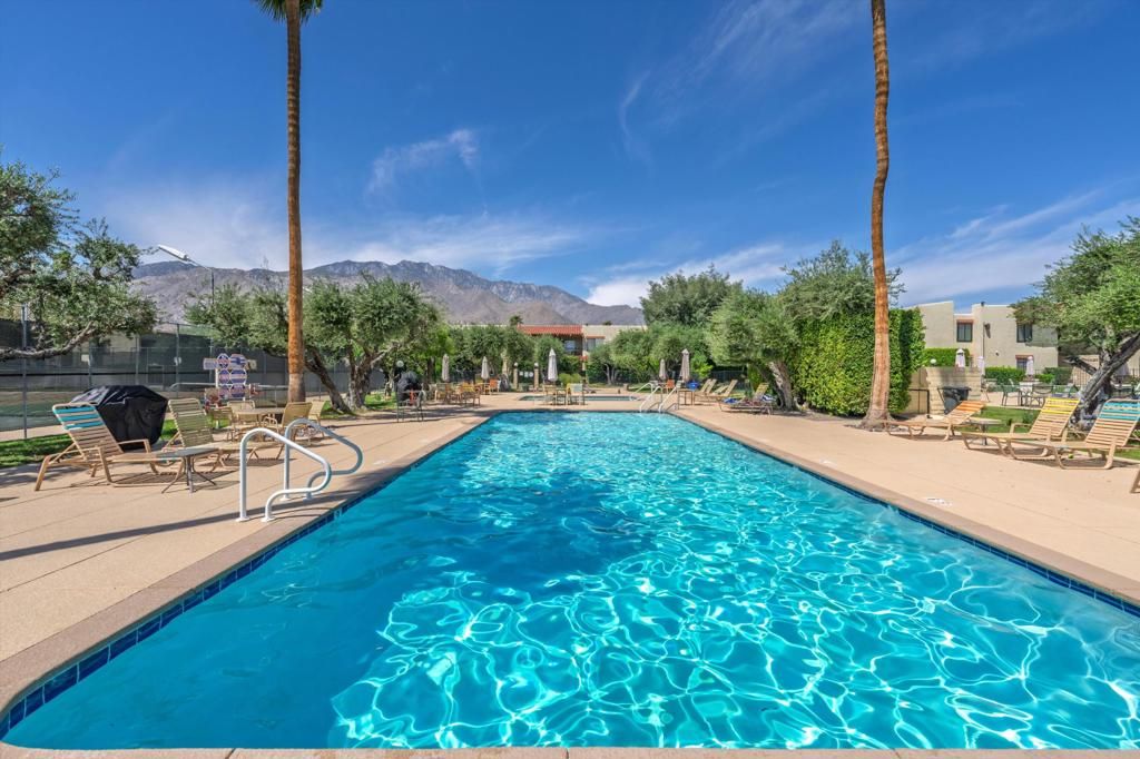 1409 N Sunrise Way 51, Palm Springs, CA 92262