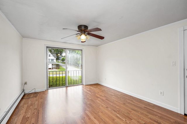 95 E Broadway Apt 10, Derry, NH 03038