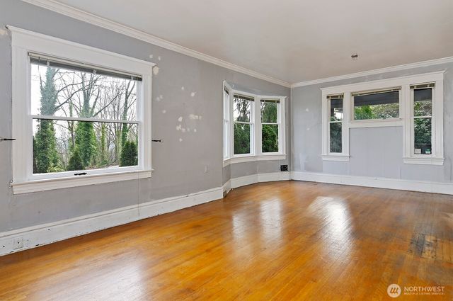 4729 Mount View Drive S, Seattle, WA 98108