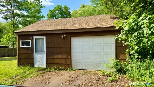 36 Woodybrook Road, Windsor, CT 06095