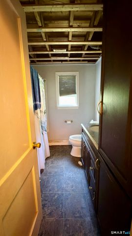 36 Woodybrook Road, Windsor, CT 06095