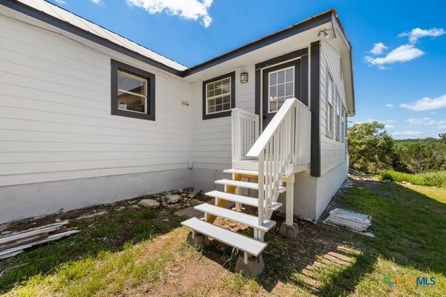 1219 E Lakeside Drive, Canyon Lake, TX 78133