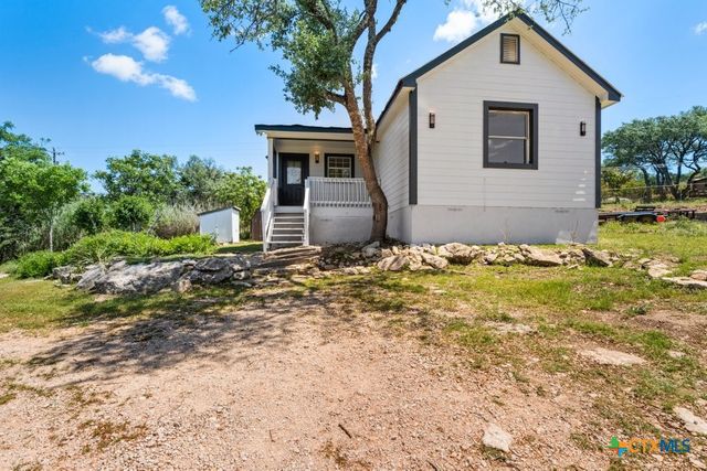 1219 E Lakeside Drive, Canyon Lake, TX 78133