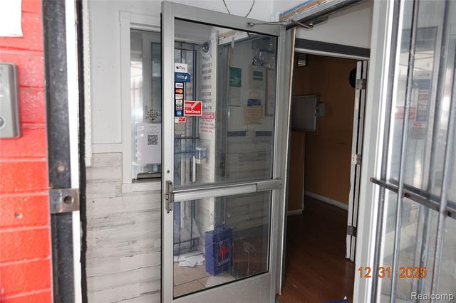 15075 Meyers Road, Detroit, MI 48227