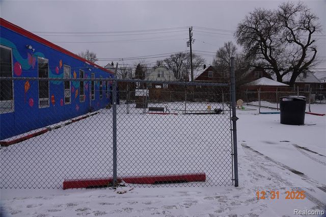 15075 Meyers Road, Detroit, MI 48227