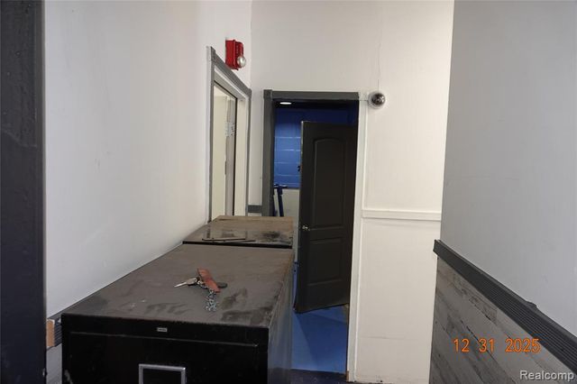 15075 Meyers Road, Detroit, MI 48227