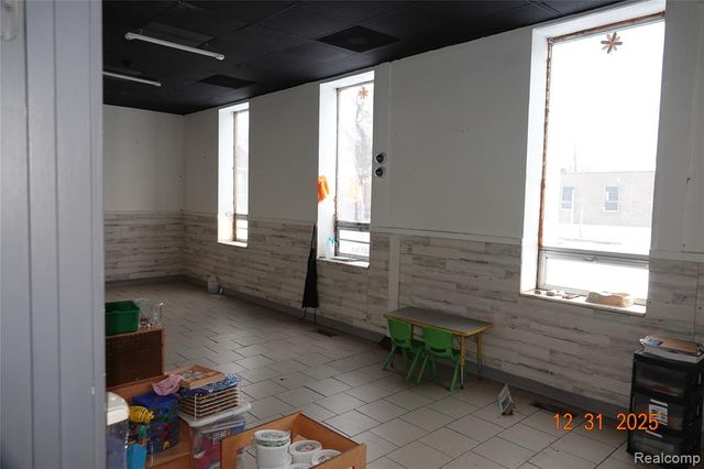 15075 Meyers Road, Detroit, MI 48227