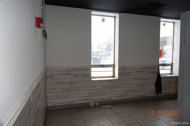 15075 Meyers Road, Detroit, MI 48227