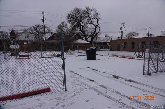 15075 Meyers Road, Detroit, MI 48227