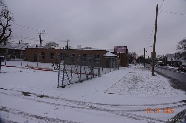 15075 Meyers Road, Detroit, MI 48227