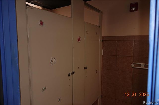 15075 Meyers Road, Detroit, MI 48227