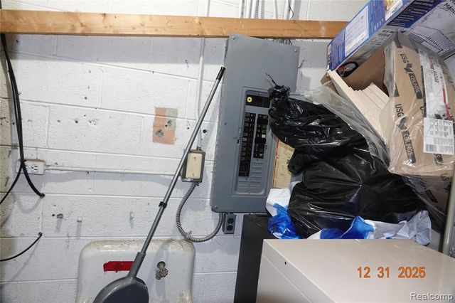 15075 Meyers Road, Detroit, MI 48227