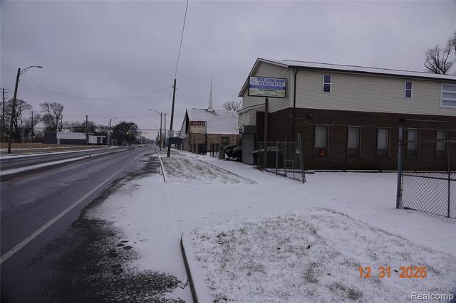 15075 Meyers Road, Detroit, MI 48227