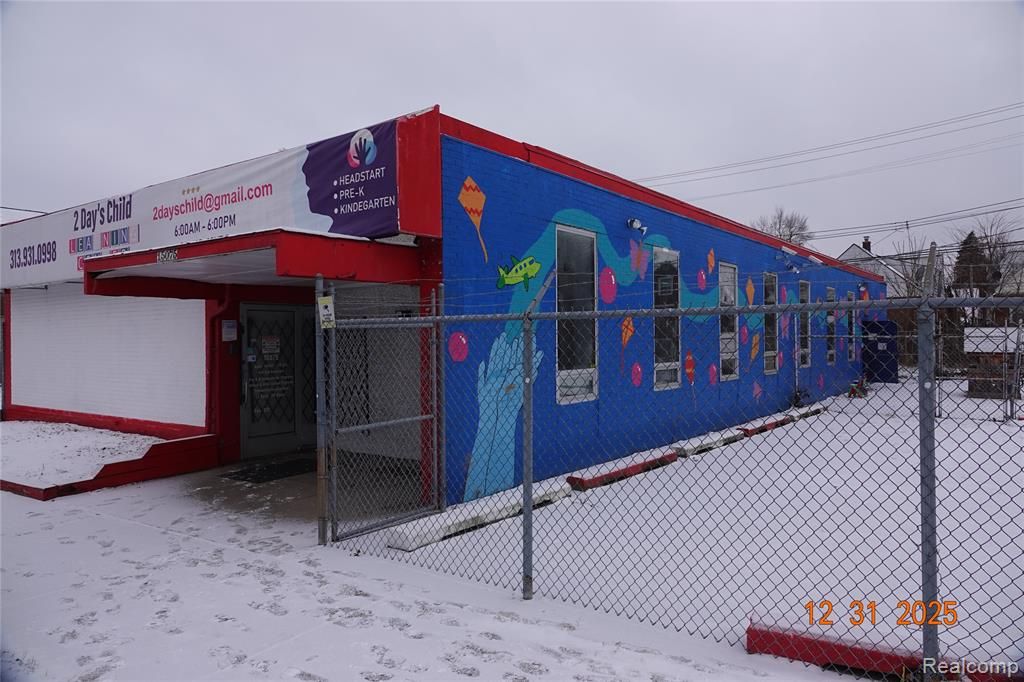 15075 Meyers Road, Detroit, MI 48227