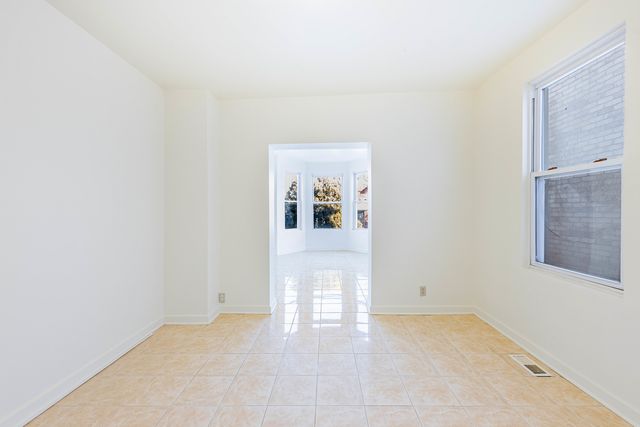 3748 S Parnell Avenue, Chicago, IL 60609