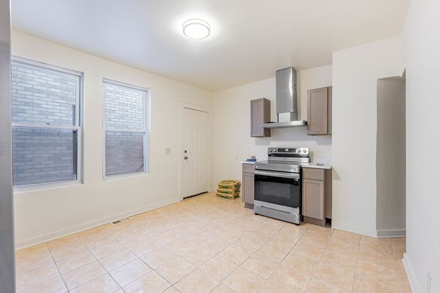 3748 S Parnell Avenue, Chicago, IL 60609