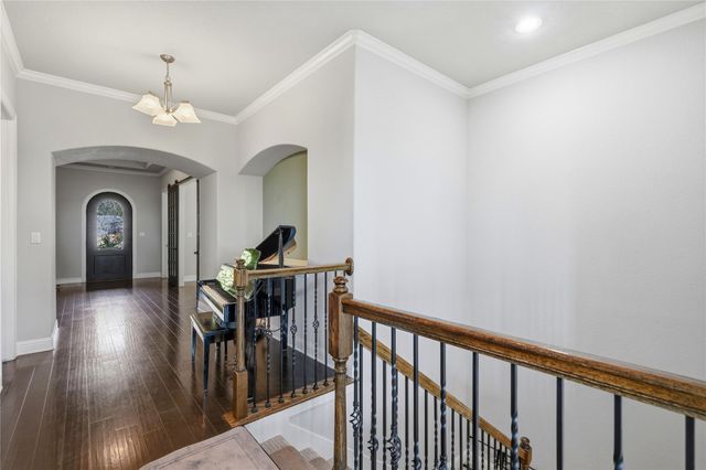 111 Serene Hilltop CIR, Austin, TX 78738