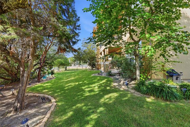111 Serene Hilltop CIR, Austin, TX 78738