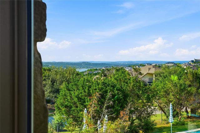 111 Serene Hilltop CIR, Austin, TX 78738