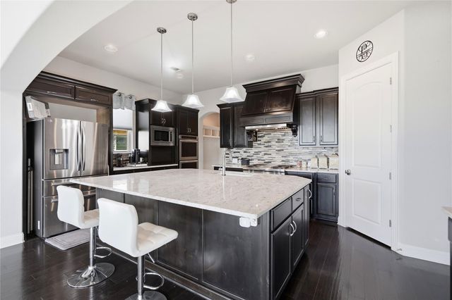 111 Serene Hilltop CIR, Austin, TX 78738