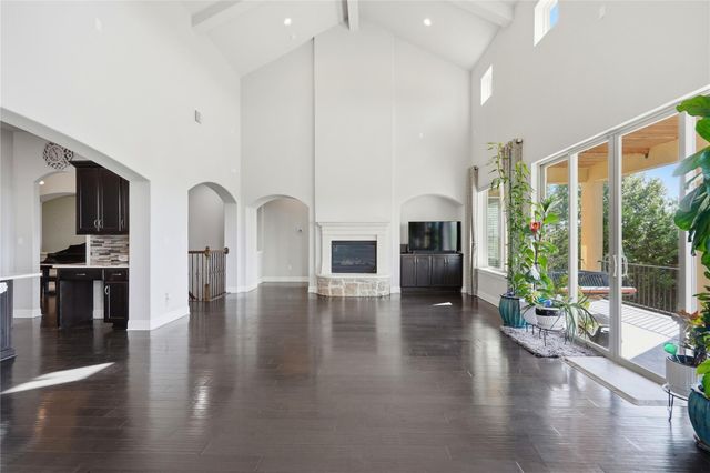 111 Serene Hilltop CIR, Austin, TX 78738