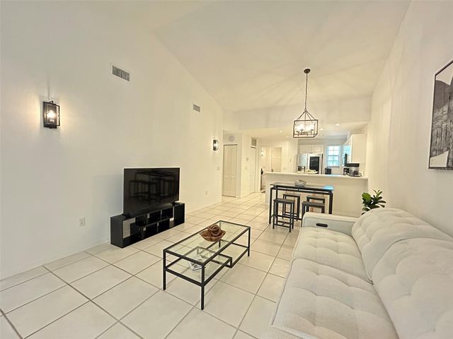 3702 54TH DRIVE W 202, Bradenton, FL 34210