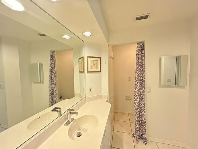 3702 54TH DRIVE W 202, Bradenton, FL 34210