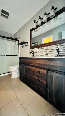 9208 Bowen, San Antonio, TX 78250