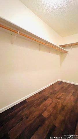 9208 Bowen, San Antonio, TX 78250