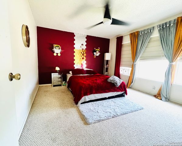 9208 Bowen, San Antonio, TX 78250
