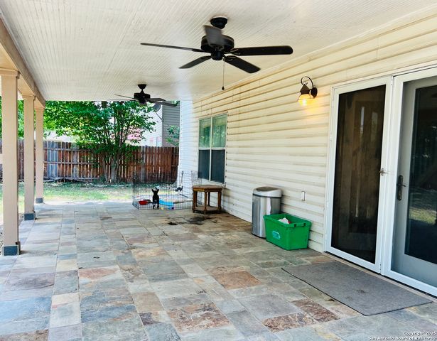 9208 Bowen, San Antonio, TX 78250