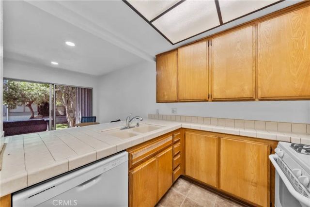 16932 Pacific Coast Highway 102, Huntington Beach, CA 92649