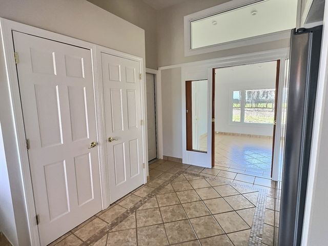 101 Highfields Rd, Abington, MA 02351