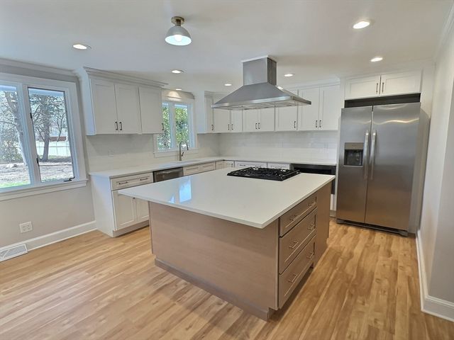 101 Highfields Rd, Abington, MA 02351