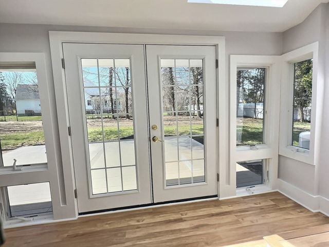 101 Highfields Rd, Abington, MA 02351