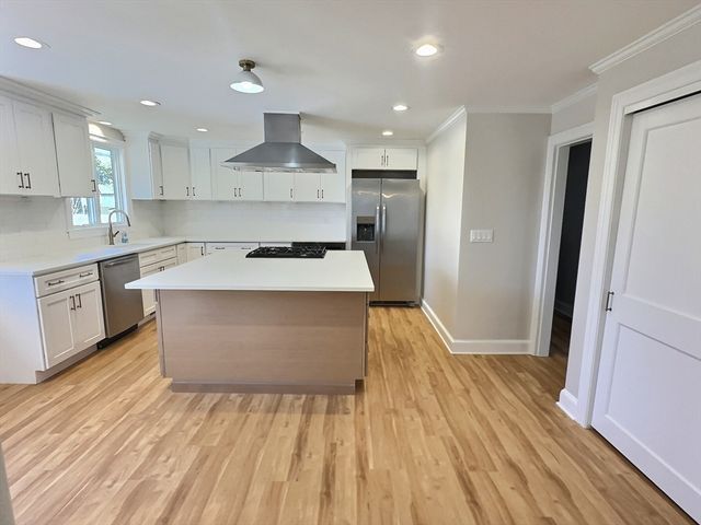 101 Highfields Rd, Abington, MA 02351