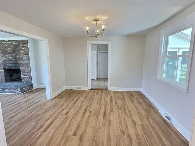 101 Highfields Rd, Abington, MA 02351