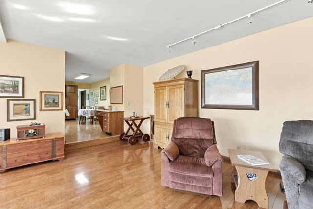 1116 Hilltop Drive, Newark, OH 43055