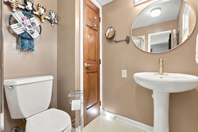 1116 Hilltop Drive, Newark, OH 43055