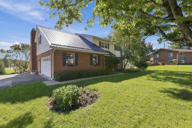 1116 Hilltop Drive, Newark, OH 43055