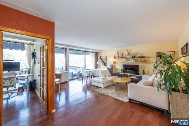 1 Horizon Road 403, Fort Lee, NJ 07024