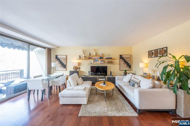 1 Horizon Road 403, Fort Lee, NJ 07024