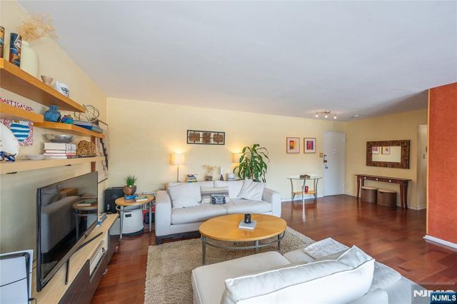 1 Horizon Road 403, Fort Lee, NJ 07024