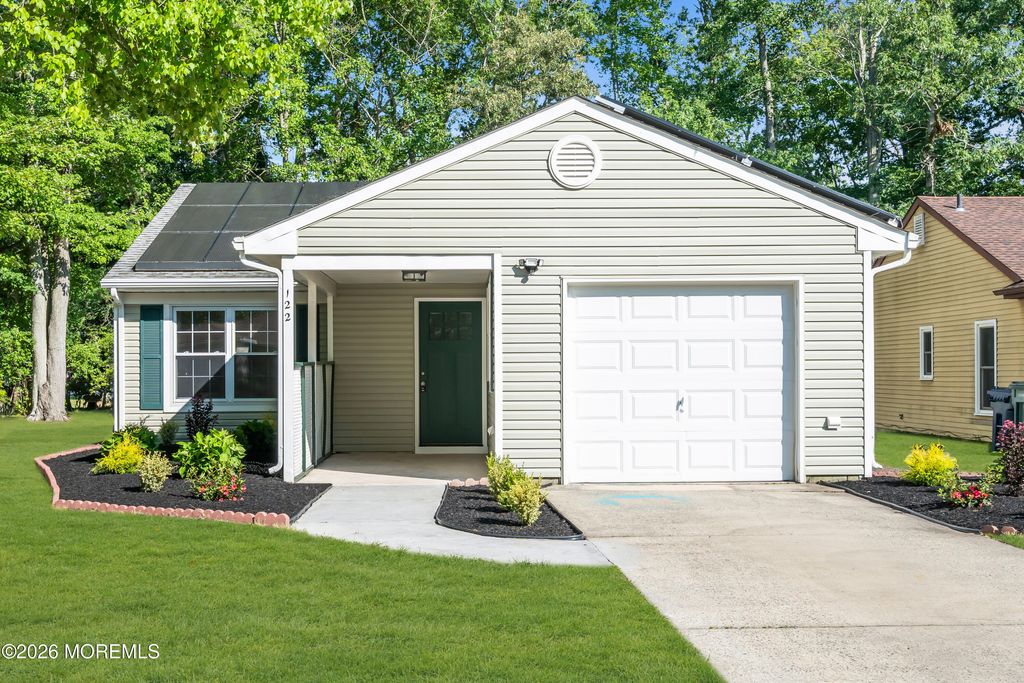 122 Lexington Drive, Little Egg Harbor, NJ 08087