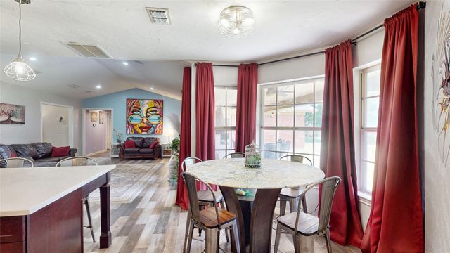 101 Oak Country, Weatherford, TX 76085
