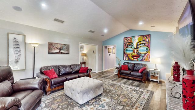 101 Oak Country, Weatherford, TX 76085