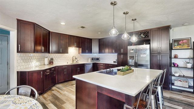 101 Oak Country, Weatherford, TX 76085