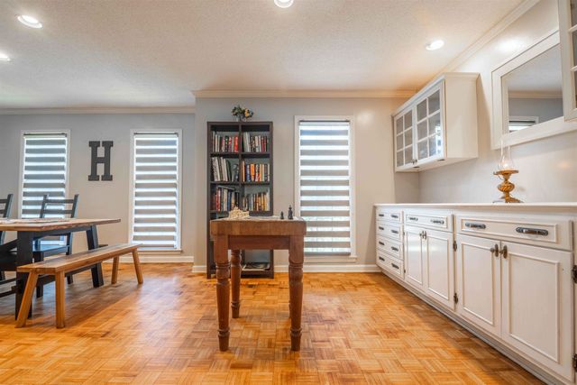 6102 SUGAR TREE DR, Bartlett, TN 38134
