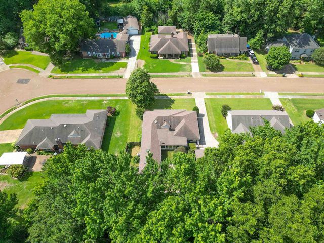 6102 SUGAR TREE DR, Bartlett, TN 38134